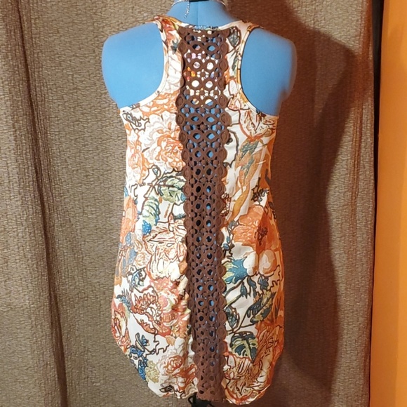 Tank - Picture 2 of 4